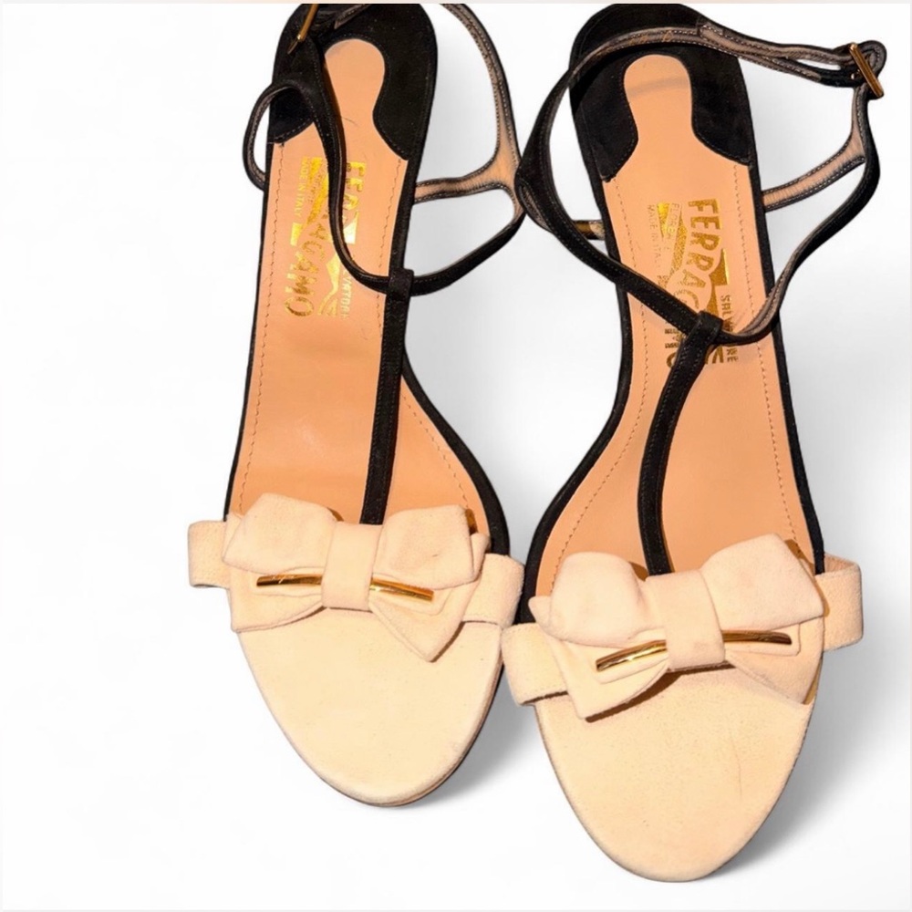 Ferragamo bow heels